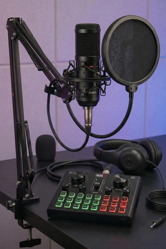 Lastvoice BM800 Live Head Set Efektli Ses Kartı Mikrofon Kulaklık Stand Kayıt Canlı Yayın Seti (PC ve Telefon) Lastvoice BM800 Live Head Set Efektli Ses Kartı Mikrofon Kulaklık Stand Kayıt Canlı Yayın Seti (PC ve Telefon)