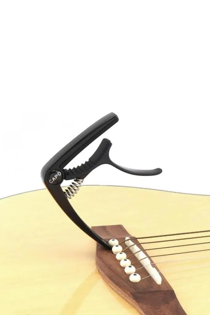 Maxword Q10-BK Çinko Alaşımlı Profesyonel Kapo Üst Kalite Capo (Tüm Gitarlar ile Uyumlu) Pena Hediye Maxword Q10-BK Çinko Alaşımlı Profesyonel Kapo Üst Kalite Capo (Tüm Gitarlar ile Uyumlu) Pena Hediye