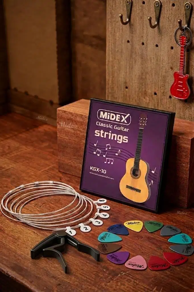 Midex KGX-10C Klasik Gitar Teli Takımı Pena ve Kapo (Capo) Seti Midex KGX-10C Klasik Gitar Teli Takımı Pena ve Kapo (Capo) Seti
