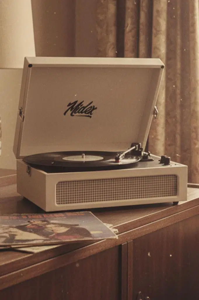 Midex MTX-420WH Nostaljik Bluetooth PRO Pikap Plakçalar Şarjlı 3 Devirli Midex MTX-420WH Nostaljik Bluetooth PRO Pikap Plakçalar Şarjlı 3 Devirli